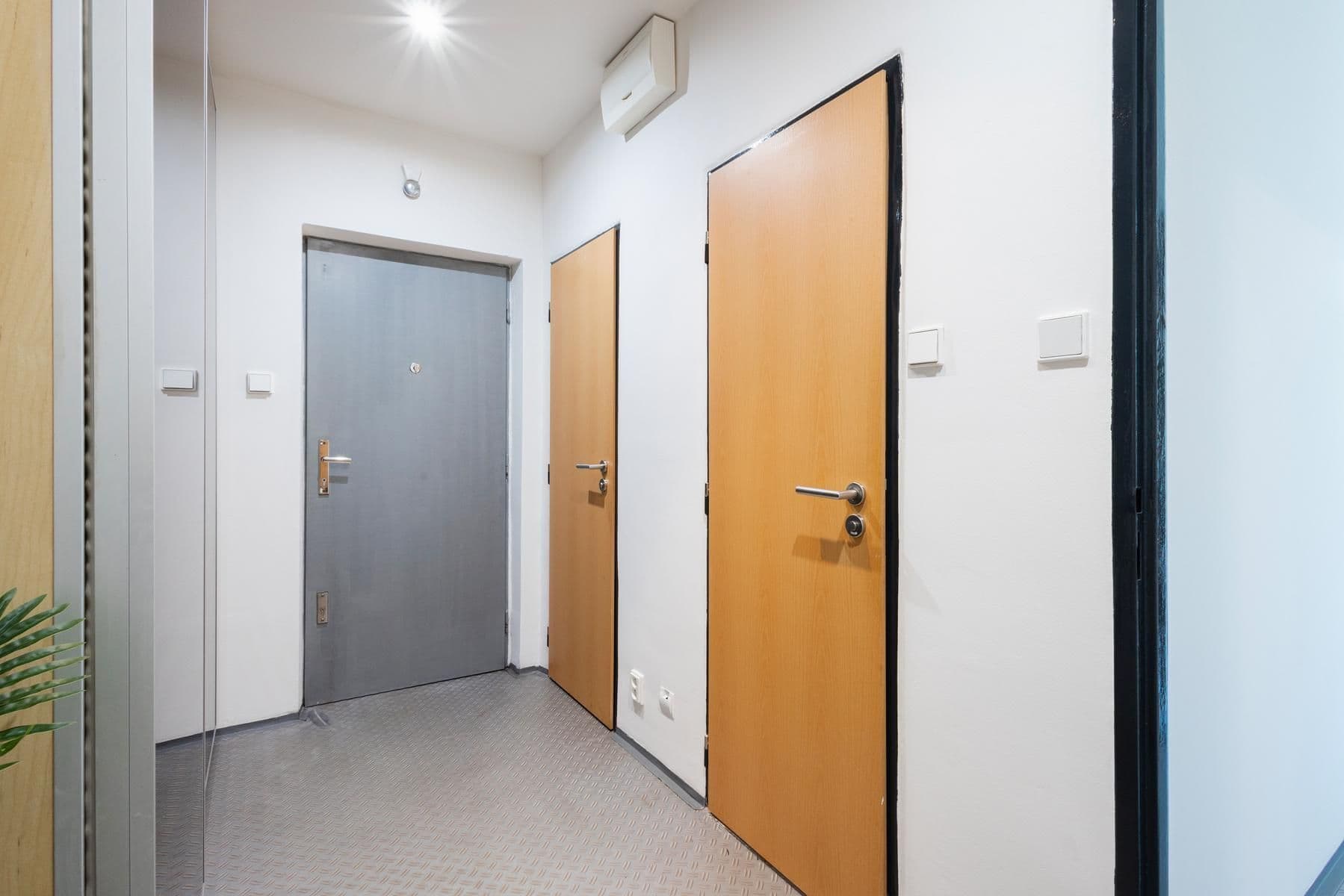 Prodej bytu 2+1 57 m², Kamerunská, Praha, Praha Prodej bytu 2+1 57 m², Kamerunská, Praha, Praha