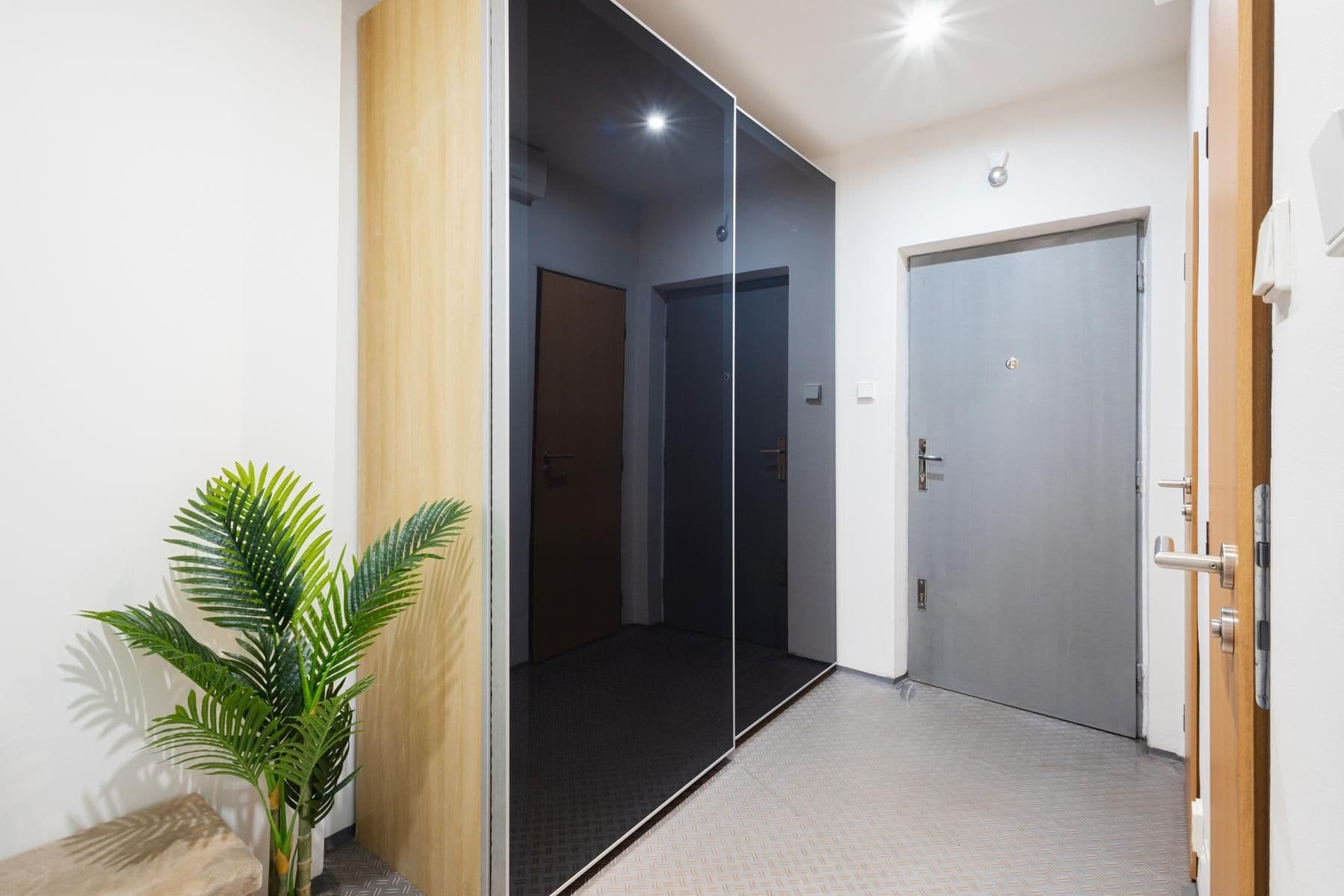 Prodej bytu 2+1 57 m², Kamerunská, Praha, Praha Prodej bytu 2+1 57 m², Kamerunská, Praha, Praha