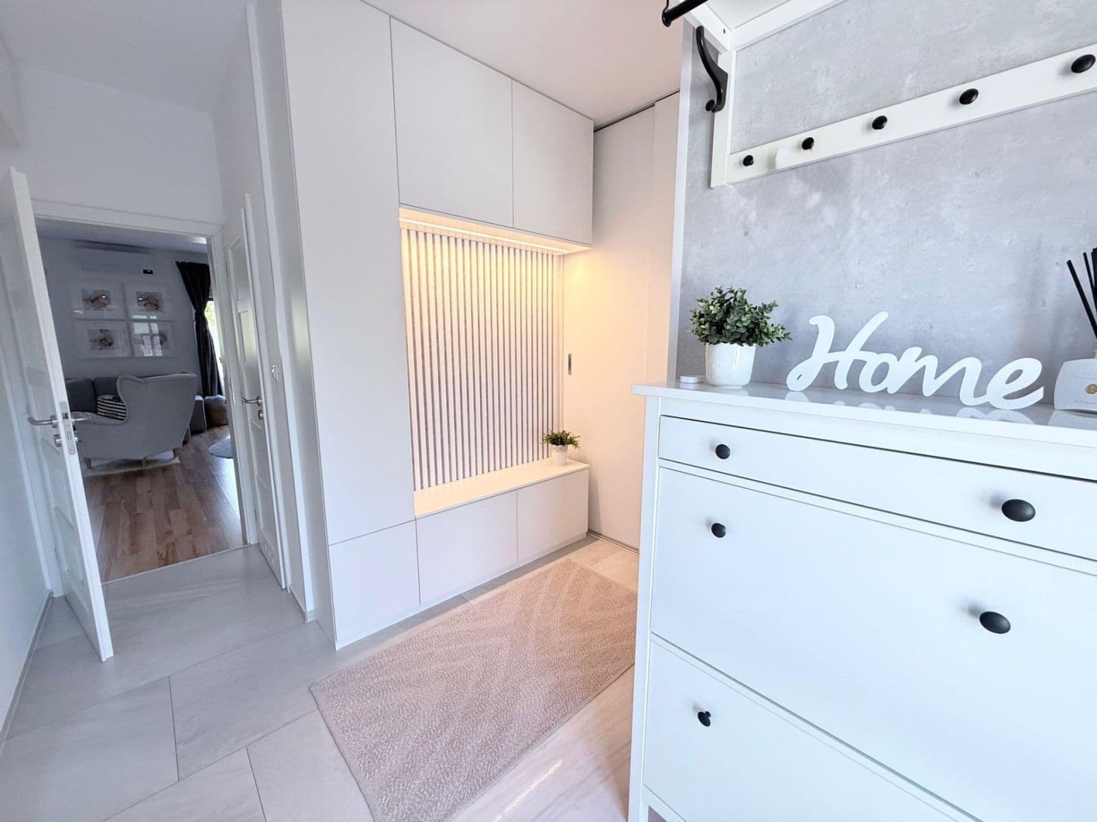 Prodej domu 108 m², pozemek 190 m², Dolní Kasárna, Klecany, Středočeský kraj Prodej domu 108 m², pozemek 190 m², Dolní Kasárna, Klecany, Středočeský kraj