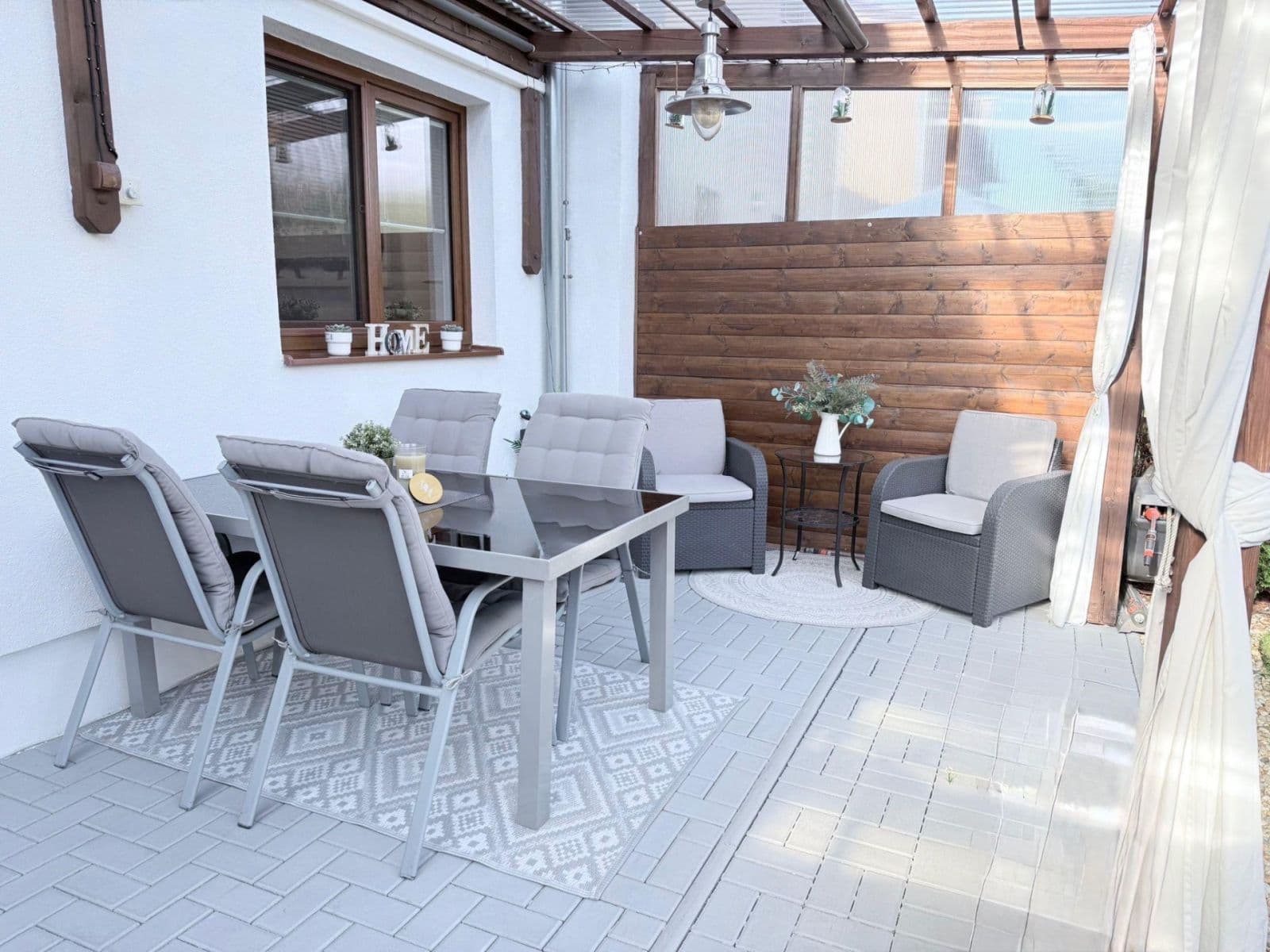 Prodej domu 108 m², pozemek 190 m², Dolní Kasárna, Klecany, Středočeský kraj Prodej domu 108 m², pozemek 190 m², Dolní Kasárna, Klecany, Středočeský kraj
