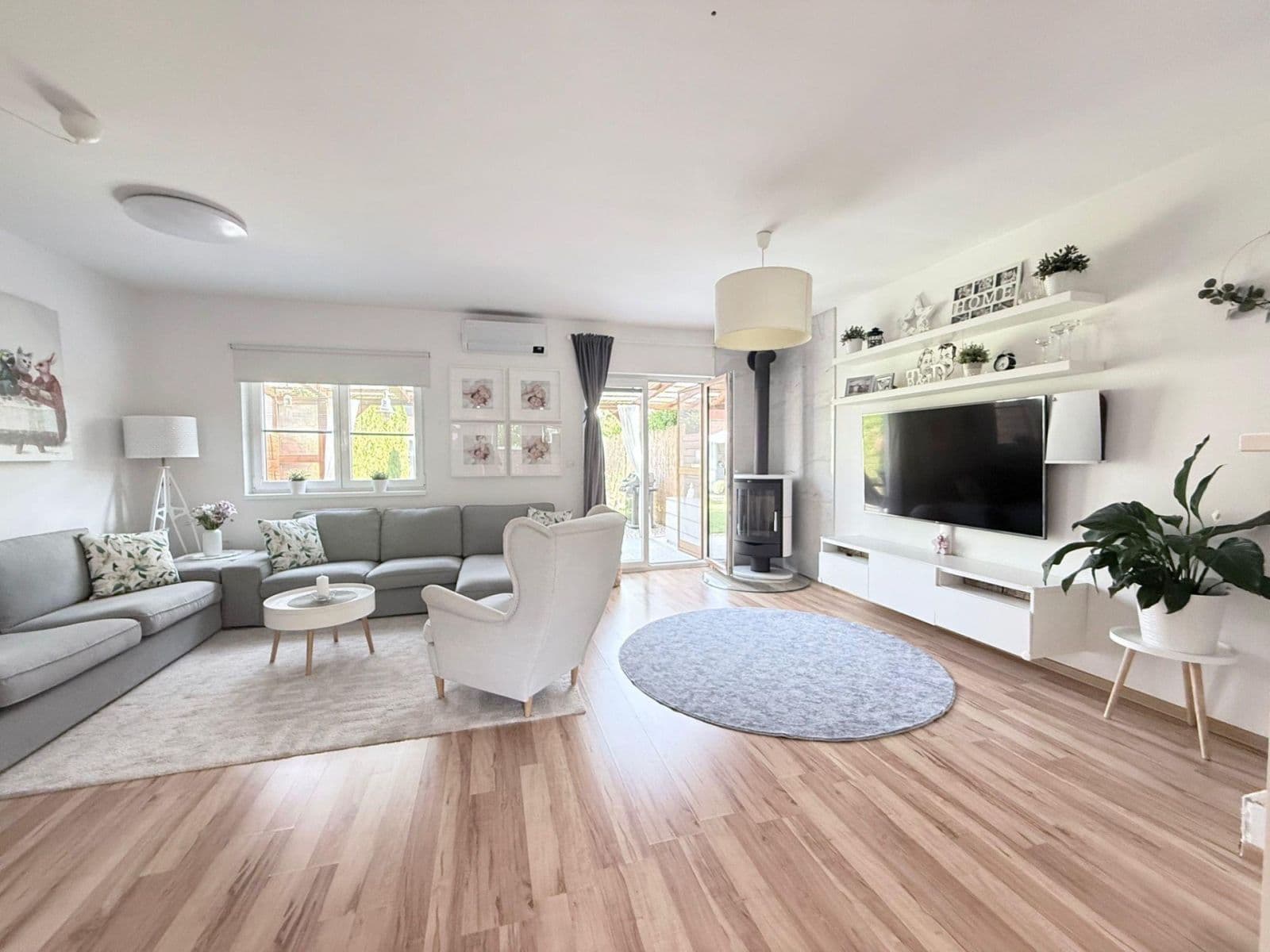 Prodej domu 108 m², pozemek 190 m², Dolní Kasárna, Klecany, Středočeský kraj Prodej domu 108 m², pozemek 190 m², Dolní Kasárna, Klecany, Středočeský kraj