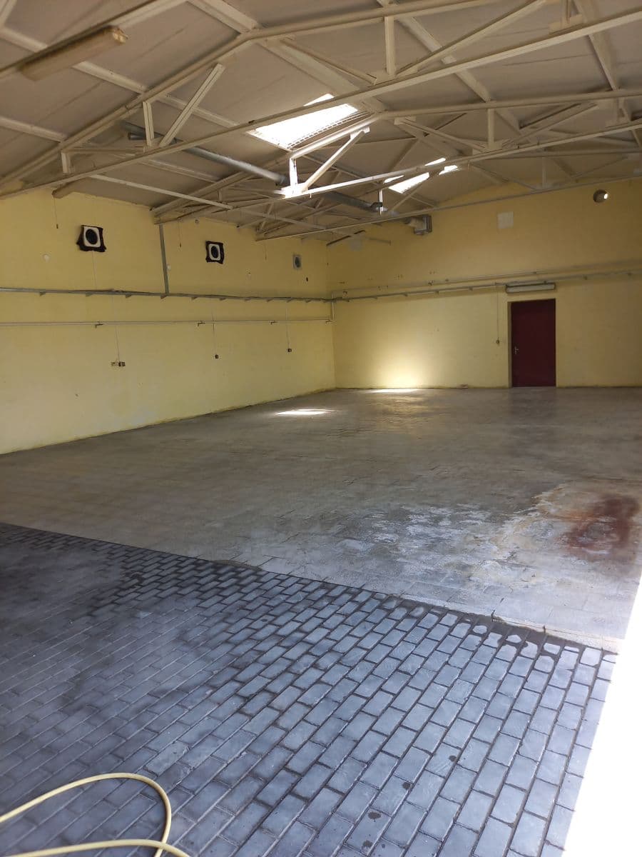 Pronájem nebytového prostoru 300 m², Šafaříkova, Hustopeče, Jihomoravský kraj Pronájem nebytového prostoru 300 m², Šafaříkova, Hustopeče, Jihomoravský kraj