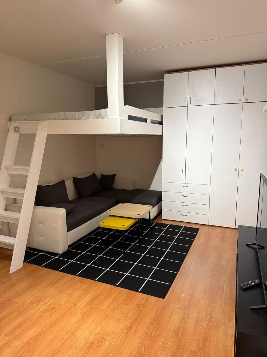 Pronájem bytu 1+kk 31 m², Brodského, Praha, Praha Pronájem bytu 1+kk 31 m², Brodského, Praha, Praha
