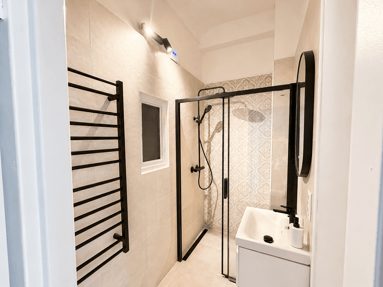 Prodej bytu 2+kk 48 m², Plzeňská, Praha, Praha Prodej bytu 2+kk 48 m², Plzeňská, Praha, Praha