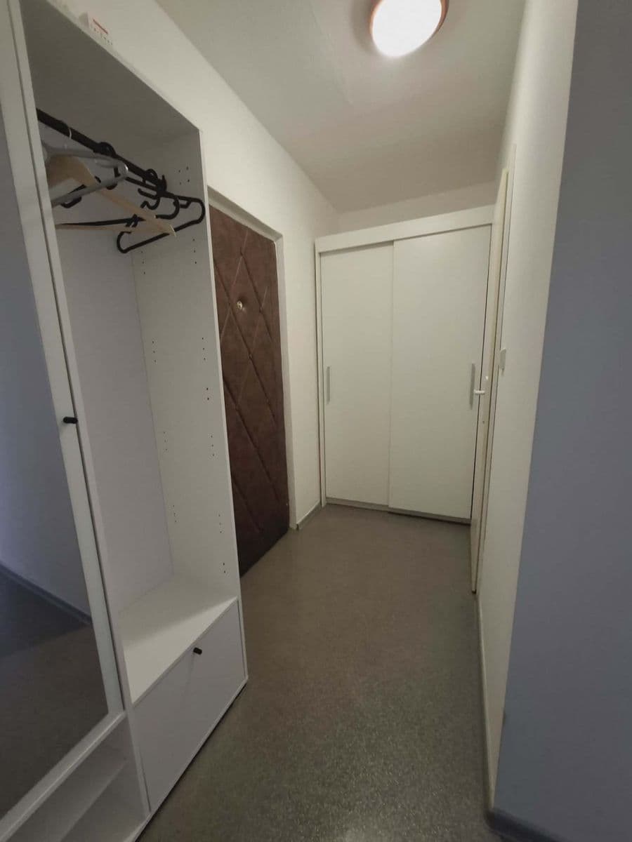Pronájem bytu 2+kk 44 m², Vlasákova, Mělník, Středočeský kraj Pronájem bytu 2+kk 44 m², Vlasákova, Mělník, Středočeský kraj