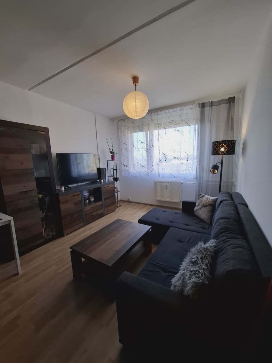 Pronájem bytu 2+kk 44 m², Vlasákova, Mělník, Středočeský kraj Pronájem bytu 2+kk 44 m², Vlasákova, Mělník, Středočeský kraj