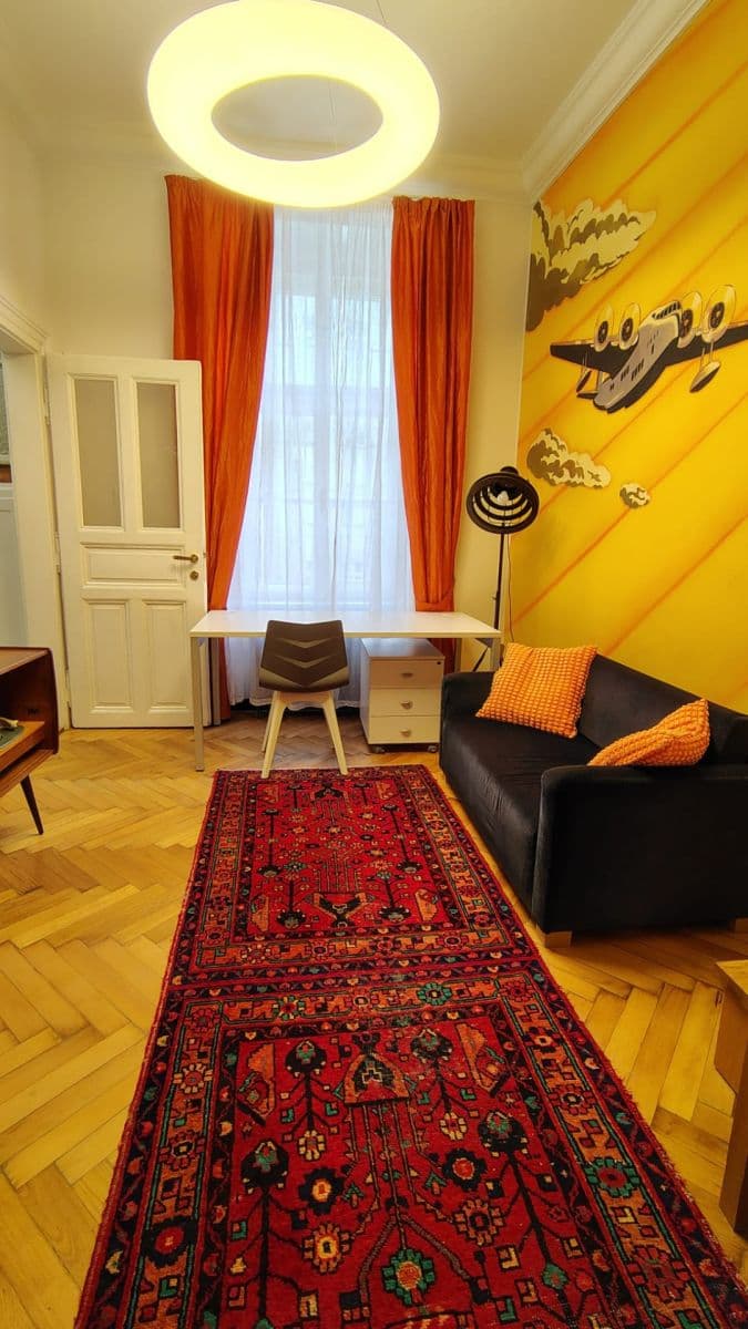 Pronájem bytu 1+1 32 m², Hálkova, Praha, Praha Pronájem bytu 1+1 32 m², Hálkova, Praha, Praha
