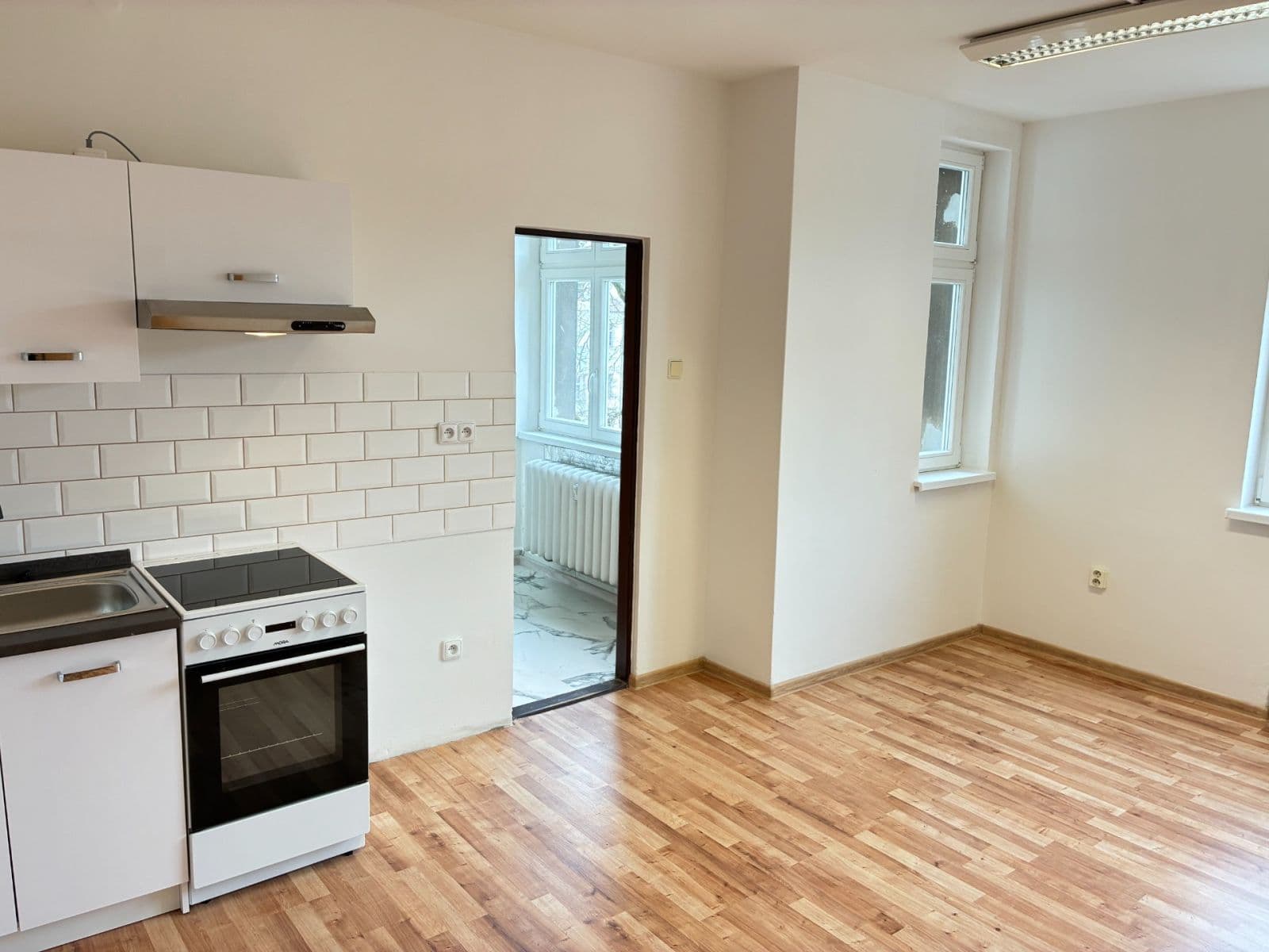 Pronájem bytu 1+kk 27 m², T. G. Masaryka, Karlovy Vary, Karlovarský kraj Pronájem bytu 1+kk 27 m², T. G. Masaryka, Karlovy Vary, Karlovarský kraj