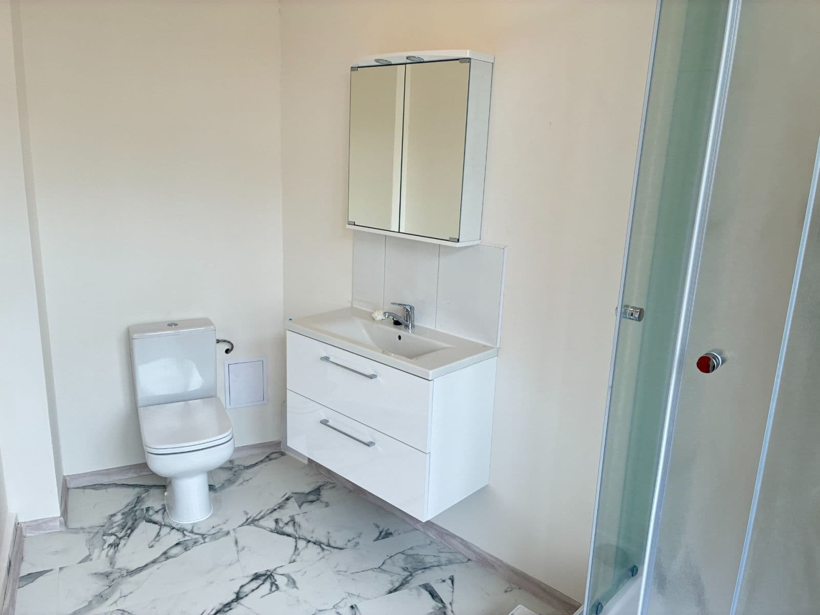 Pronájem bytu 1+kk 27 m², T. G. Masaryka, Karlovy Vary, Karlovarský kraj Pronájem bytu 1+kk 27 m², T. G. Masaryka, Karlovy Vary, Karlovarský kraj
