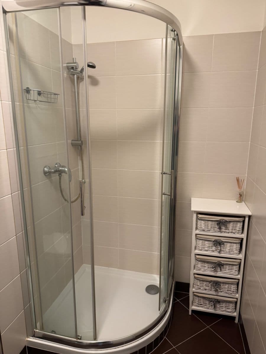 Prodej bytu 1+kk 34 m², Hornoměcholupská, Praha, Praha Prodej bytu 1+kk 34 m², Hornoměcholupská, Praha, Praha
