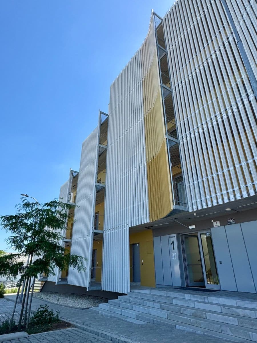 Pronájem bytu 1+kk 32 m², Řepova, Brno, Jihomoravský kraj Pronájem bytu 1+kk 32 m², Řepova, Brno, Jihomoravský kraj