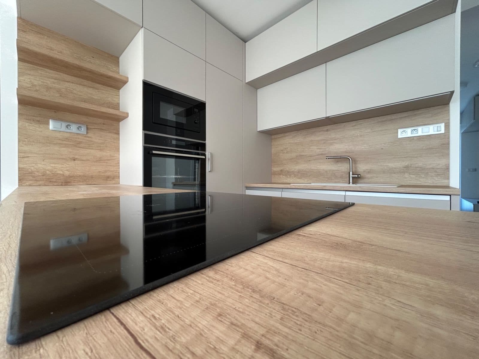 Pronájem bytu 4+kk 115 m², Šlapanice, Jihomoravský kraj Pronájem bytu 4+kk 115 m², Šlapanice, Jihomoravský kraj