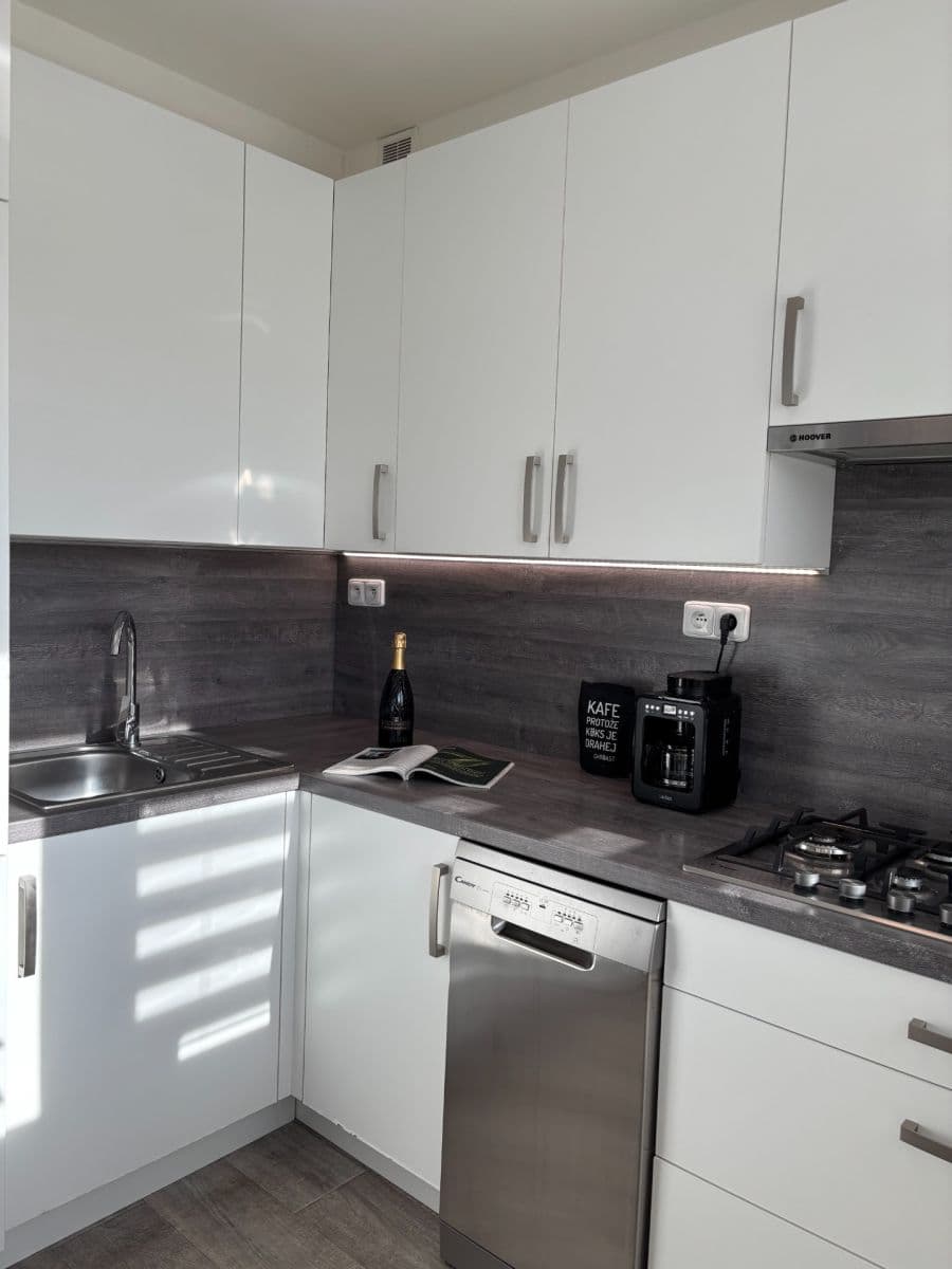 Pronájem bytu 2+1 53 m², Rozmarýnová, Most, Ústecký kraj Pronájem bytu 2+1 53 m², Rozmarýnová, Most, Ústecký kraj
