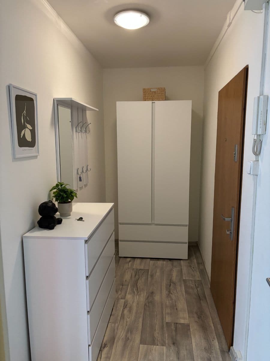 Pronájem bytu 2+1 53 m², Rozmarýnová, Most, Ústecký kraj Pronájem bytu 2+1 53 m², Rozmarýnová, Most, Ústecký kraj