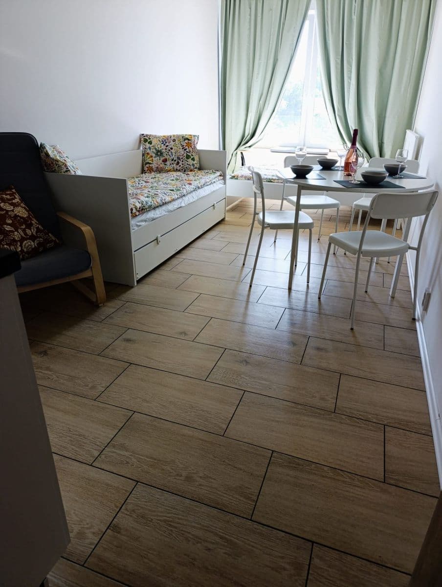 Pronájem bytu 1+kk 31 m², Pražská, Praha, Praha Pronájem bytu 1+kk 31 m², Pražská, Praha, Praha