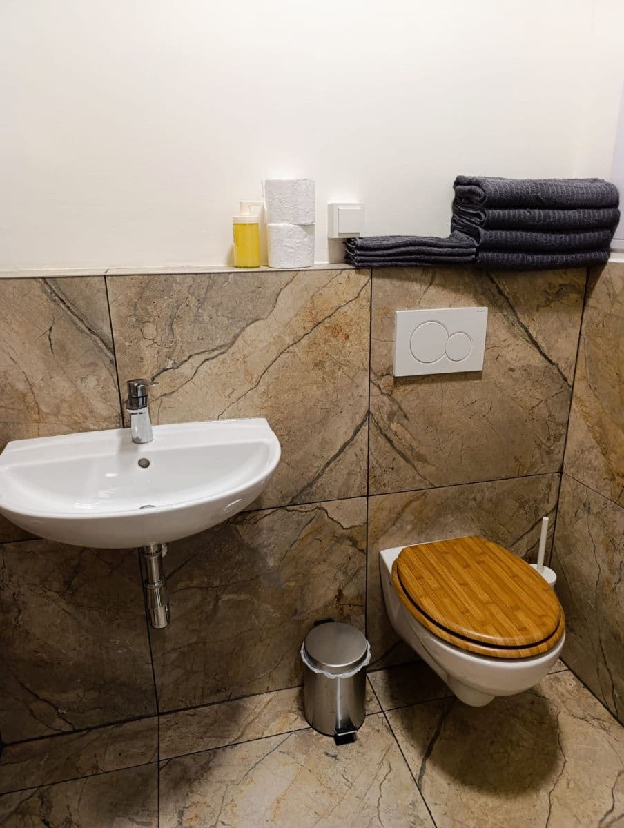 Pronájem bytu 1+kk 31 m², Pražská, Praha, Praha Pronájem bytu 1+kk 31 m², Pražská, Praha, Praha