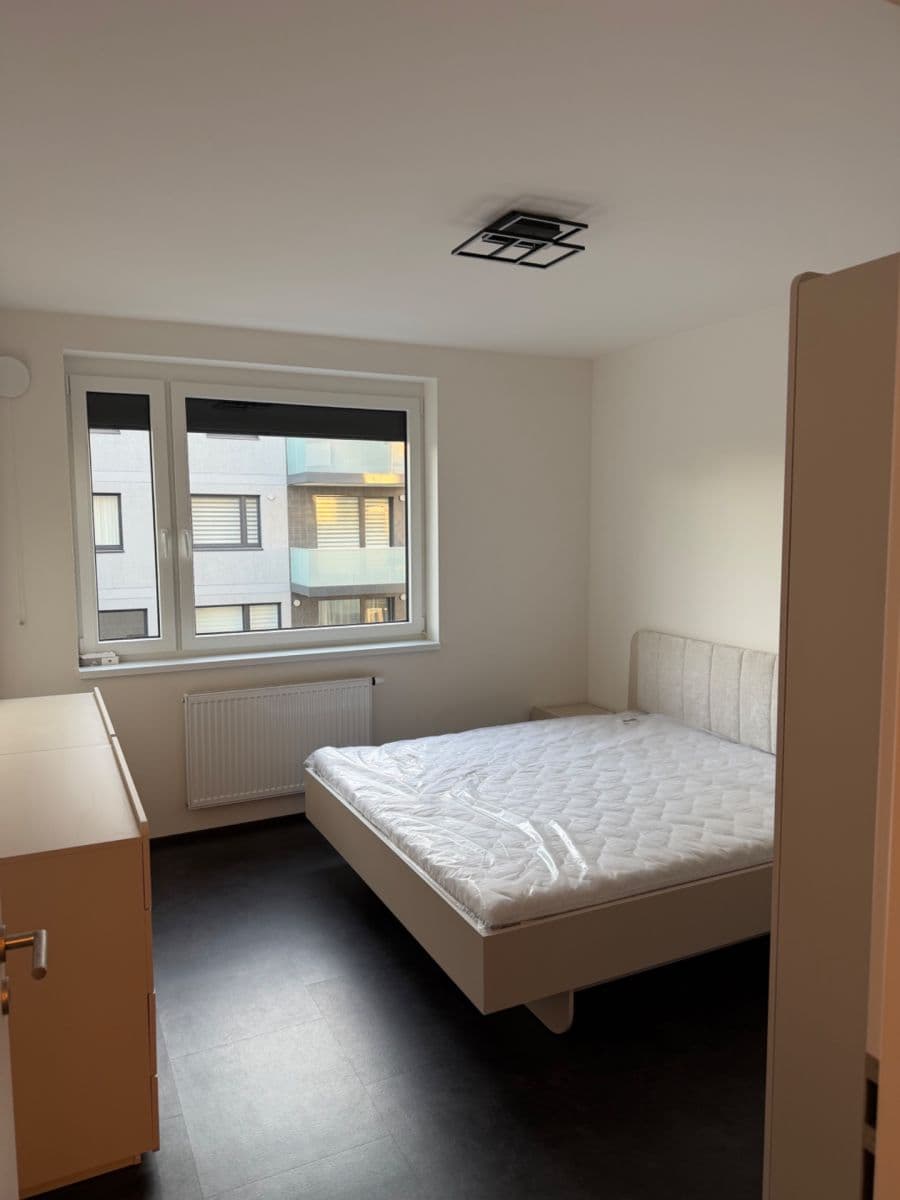 Pronájem bytu 2+kk 58 m², Čakovická, Praha, Praha Pronájem bytu 2+kk 58 m², Čakovická, Praha, Praha