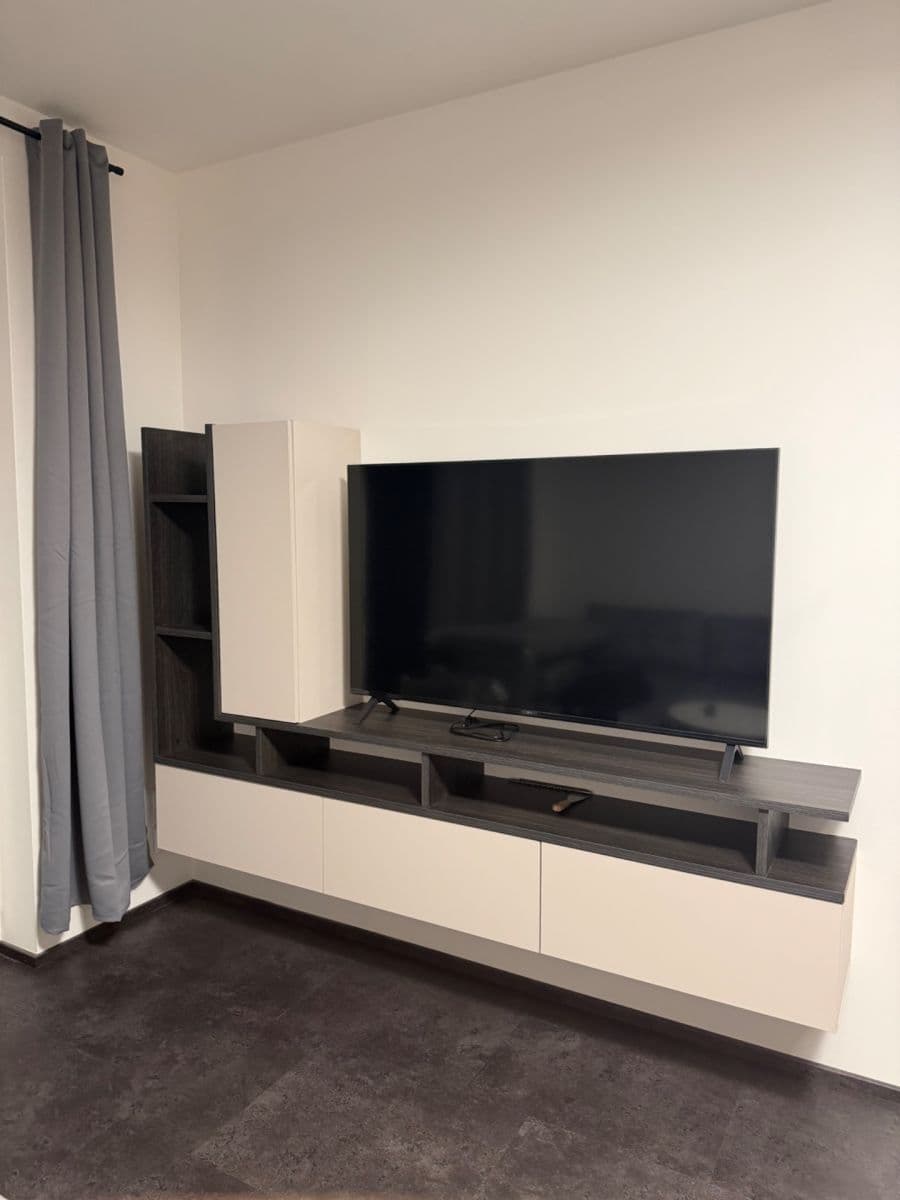 Pronájem bytu 2+kk 58 m², Čakovická, Praha, Praha Pronájem bytu 2+kk 58 m², Čakovická, Praha, Praha