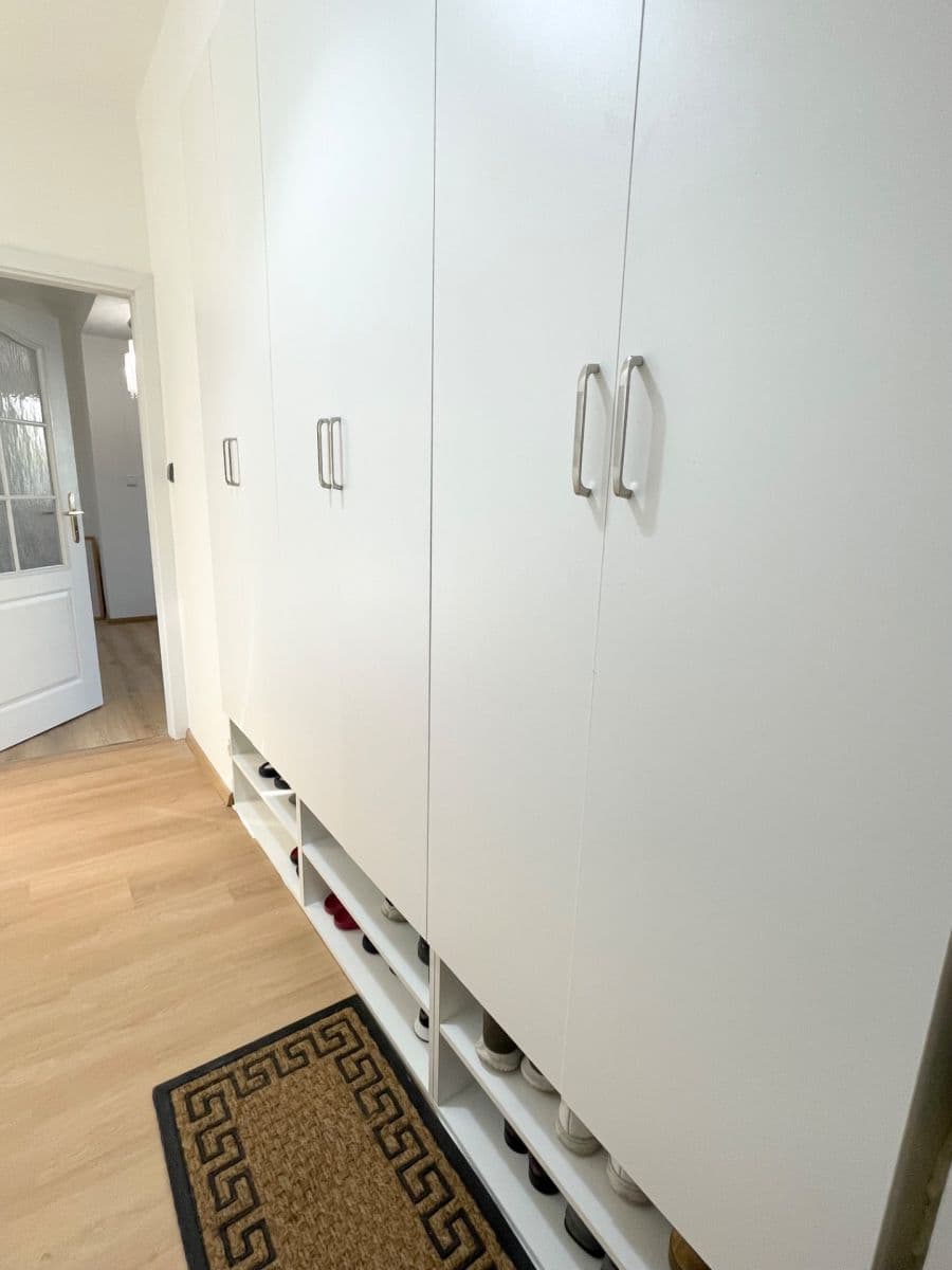 Prodej bytu 2+1 53 m², Osiková, Praha, Praha Prodej bytu 2+1 53 m², Osiková, Praha, Praha