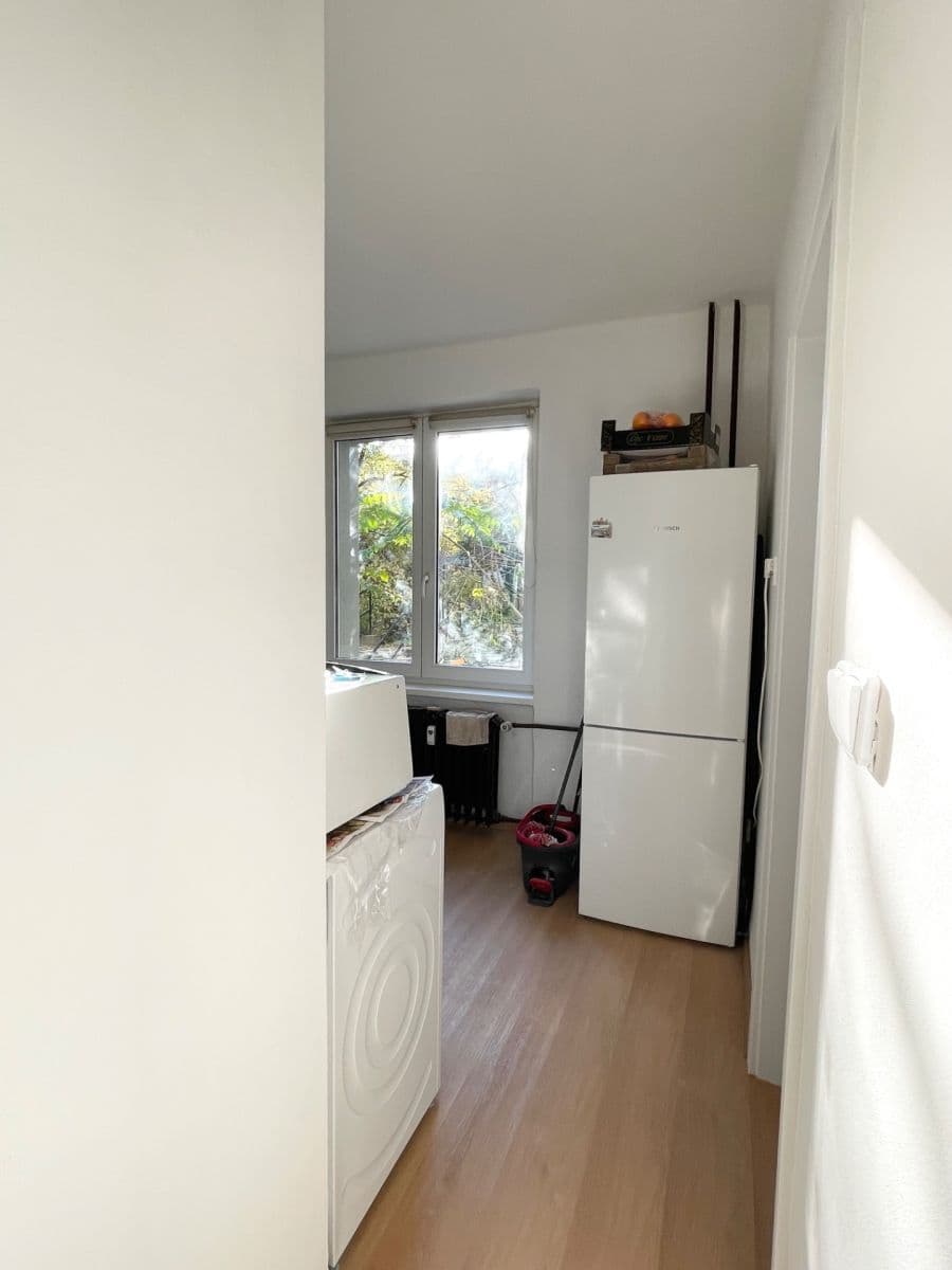 Prodej bytu 2+1 53 m², Osiková, Praha, Praha Prodej bytu 2+1 53 m², Osiková, Praha, Praha