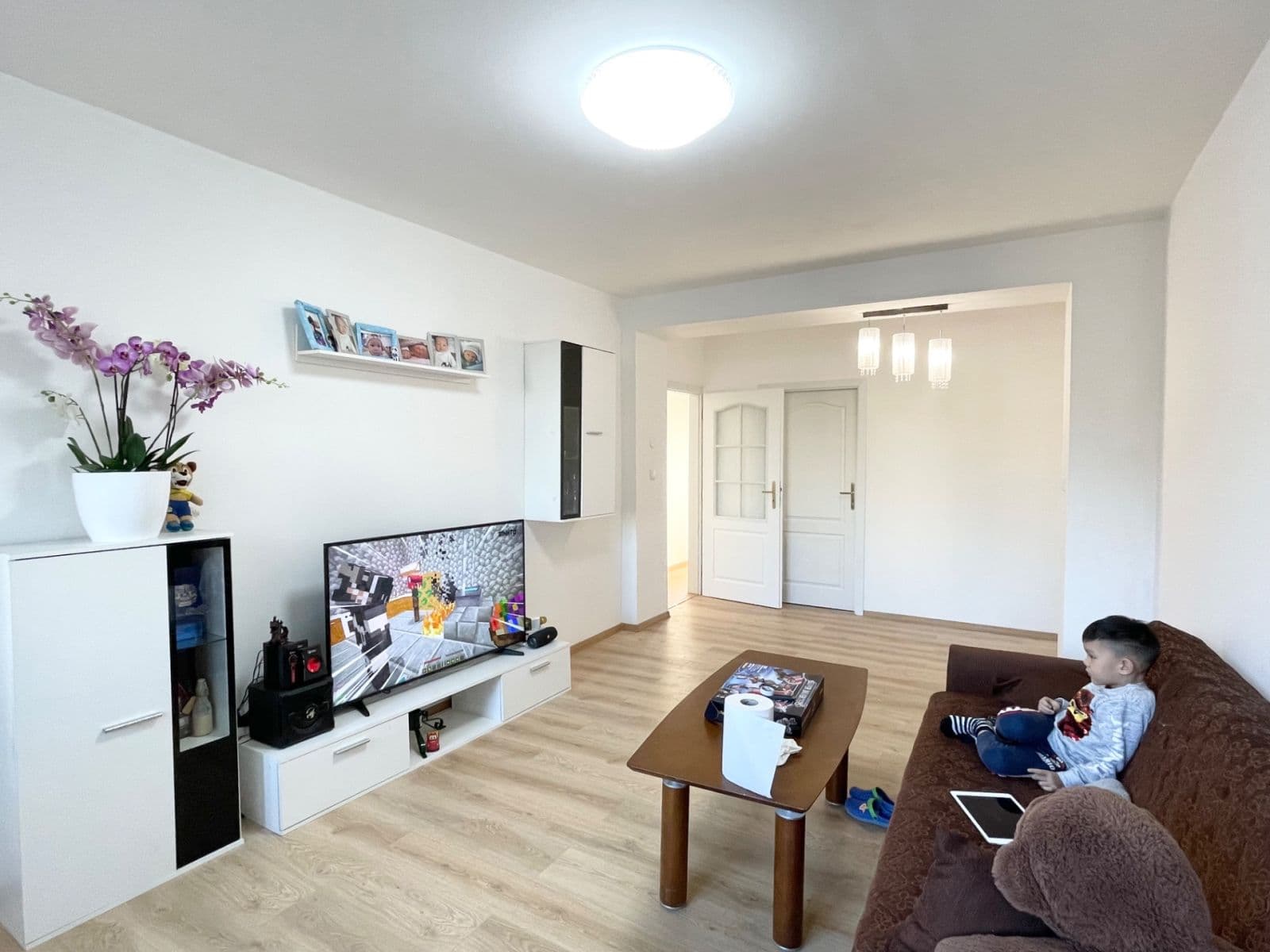 Prodej bytu 2+1 53 m², Osiková, Praha, Praha Prodej bytu 2+1 53 m², Osiková, Praha, Praha