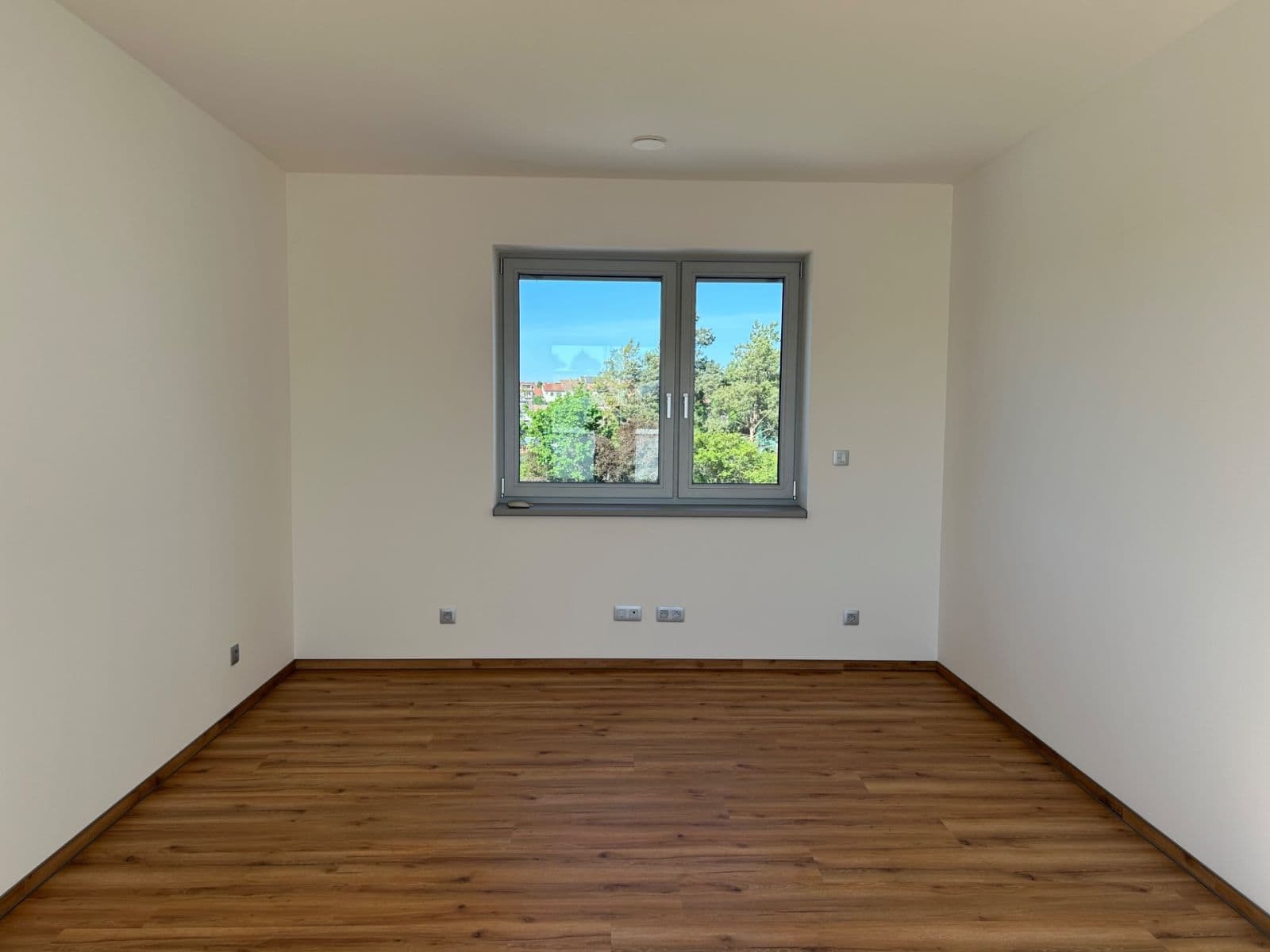 Pronájem bytu 4+kk 102 m², Šlapanice, Jihomoravský kraj Pronájem bytu 4+kk 102 m², Šlapanice, Jihomoravský kraj