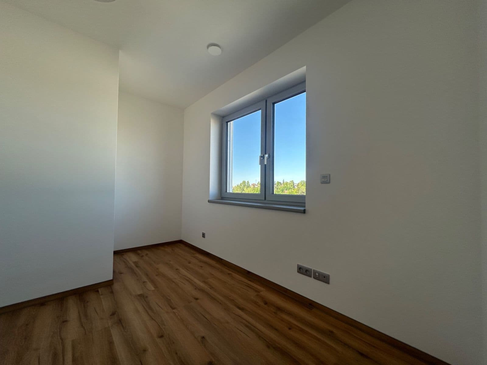 Pronájem bytu 4+kk 102 m², Šlapanice, Jihomoravský kraj Pronájem bytu 4+kk 102 m², Šlapanice, Jihomoravský kraj