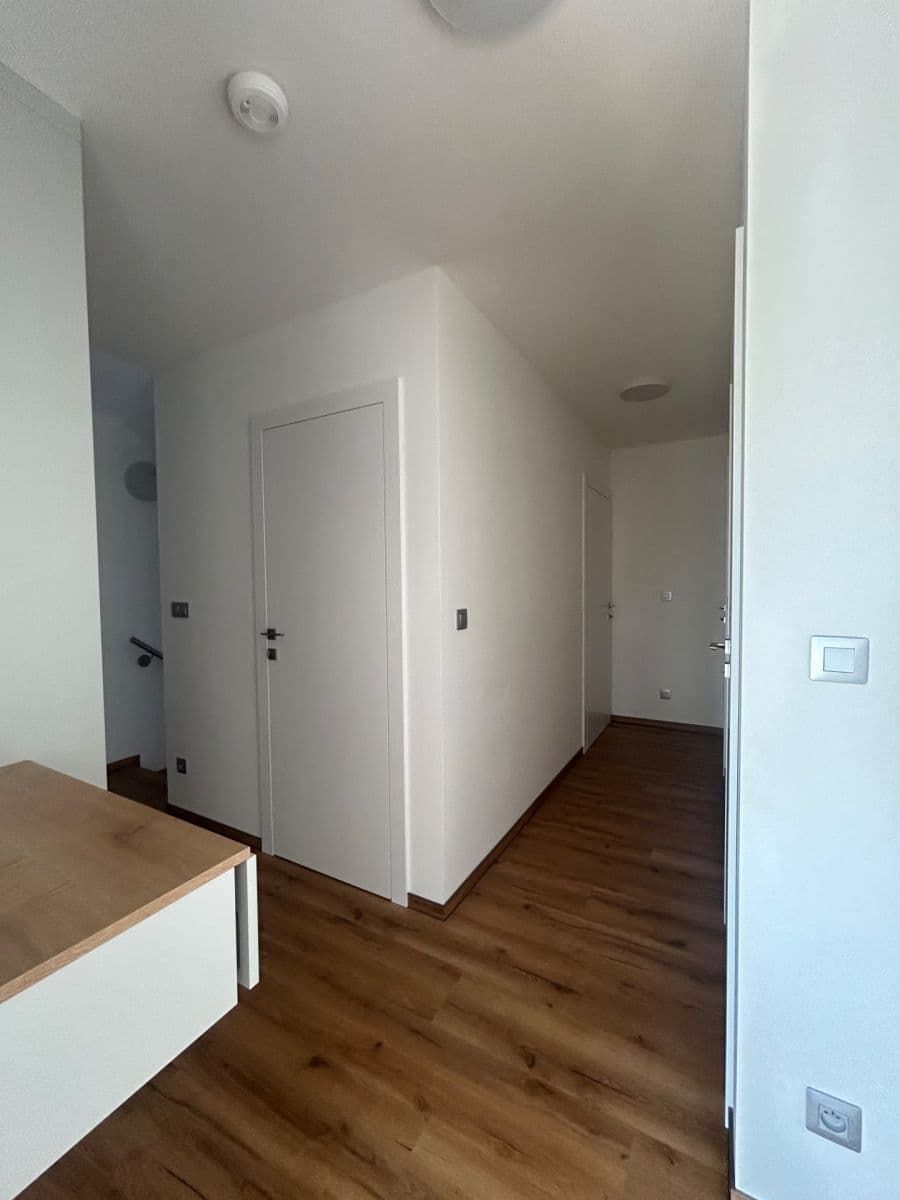 Pronájem bytu 4+kk 102 m², Šlapanice, Jihomoravský kraj Pronájem bytu 4+kk 102 m², Šlapanice, Jihomoravský kraj