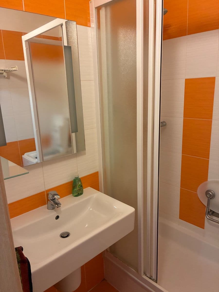 Prodej bytu 2+1 65 m², Na Padesátém, Praha, Praha Prodej bytu 2+1 65 m², Na Padesátém, Praha, Praha