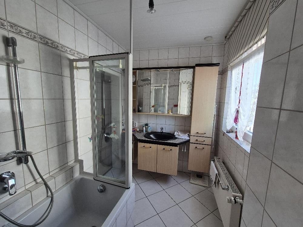 Prodej domu 177 m², pozemek 778 m², Lindenstr. 22, Hasselroth, Hessen Prodej domu 177 m², pozemek 778 m², Lindenstr. 22, Hasselroth, Hessen