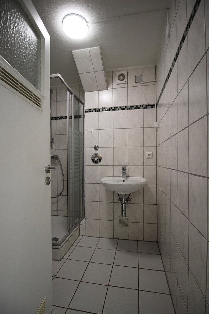 Pronájem bytu 3+1 60 m², Hugenmattweg 14, Lörrach, Bádensko-Württembersko Pronájem bytu 3+1 60 m², Hugenmattweg 14, Lörrach, Bádensko-Württembersko
