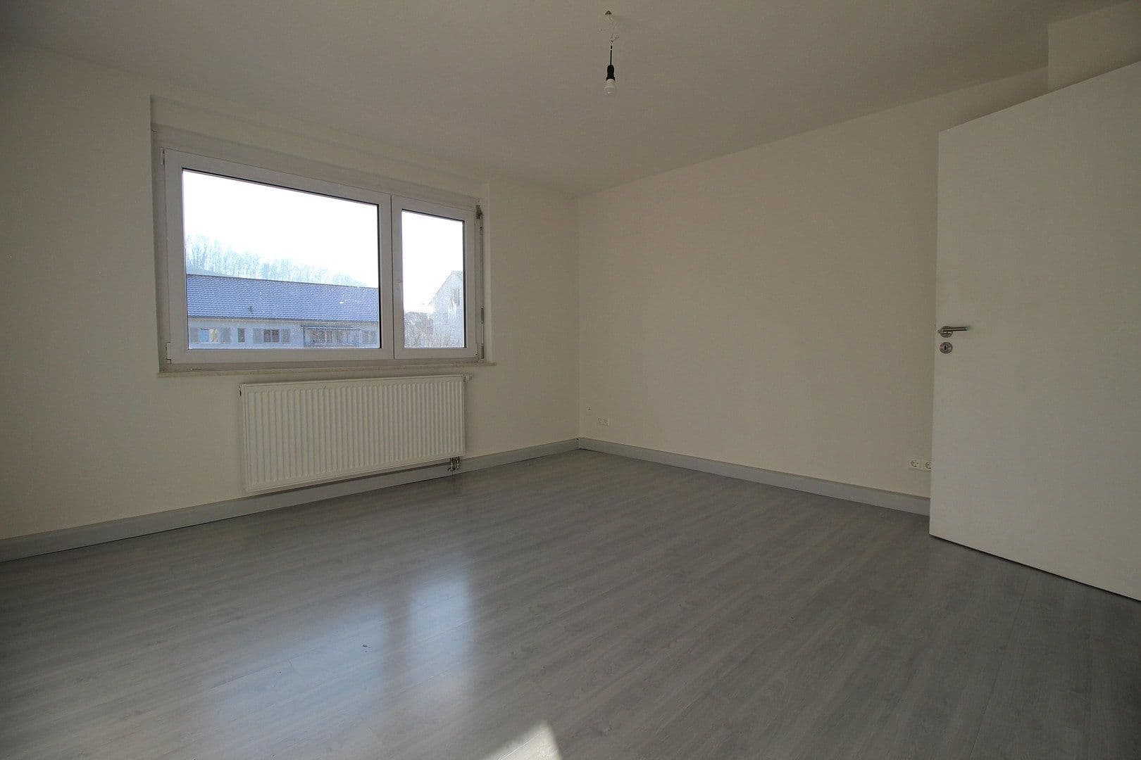 Pronájem bytu 3+1 60 m², Hugenmattweg 14, Lörrach, Bádensko-Württembersko Pronájem bytu 3+1 60 m², Hugenmattweg 14, Lörrach, Bádensko-Württembersko