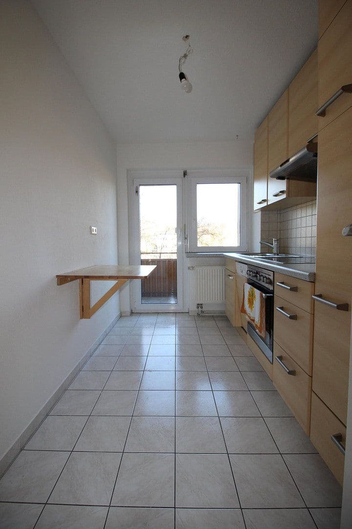 Pronájem bytu 3+1 60 m², Hugenmattweg 14, Lörrach, Bádensko-Württembersko Pronájem bytu 3+1 60 m², Hugenmattweg 14, Lörrach, Bádensko-Württembersko