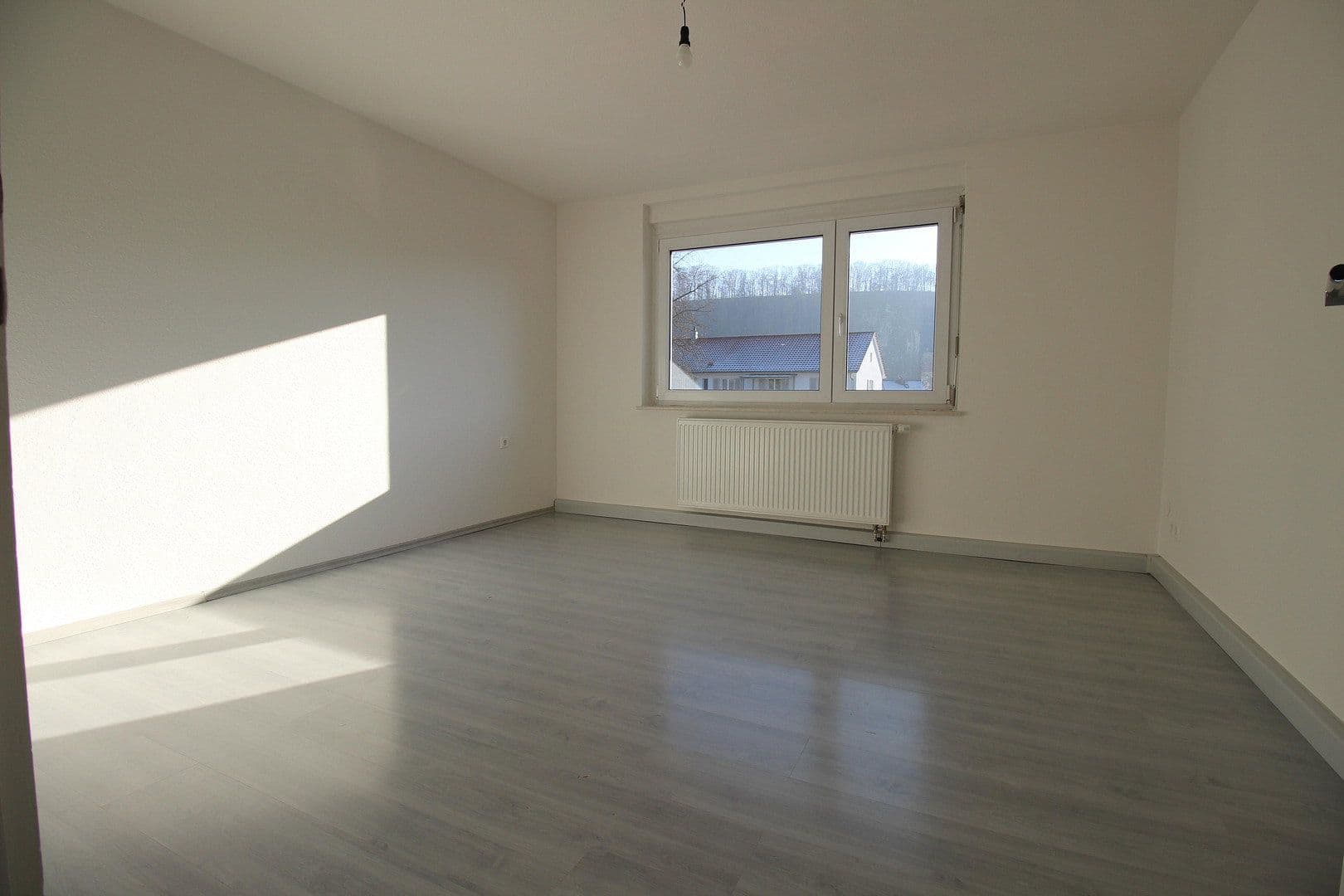 Pronájem bytu 3+1 60 m², Hugenmattweg 14, Lörrach, Bádensko-Württembersko Pronájem bytu 3+1 60 m², Hugenmattweg 14, Lörrach, Bádensko-Württembersko
