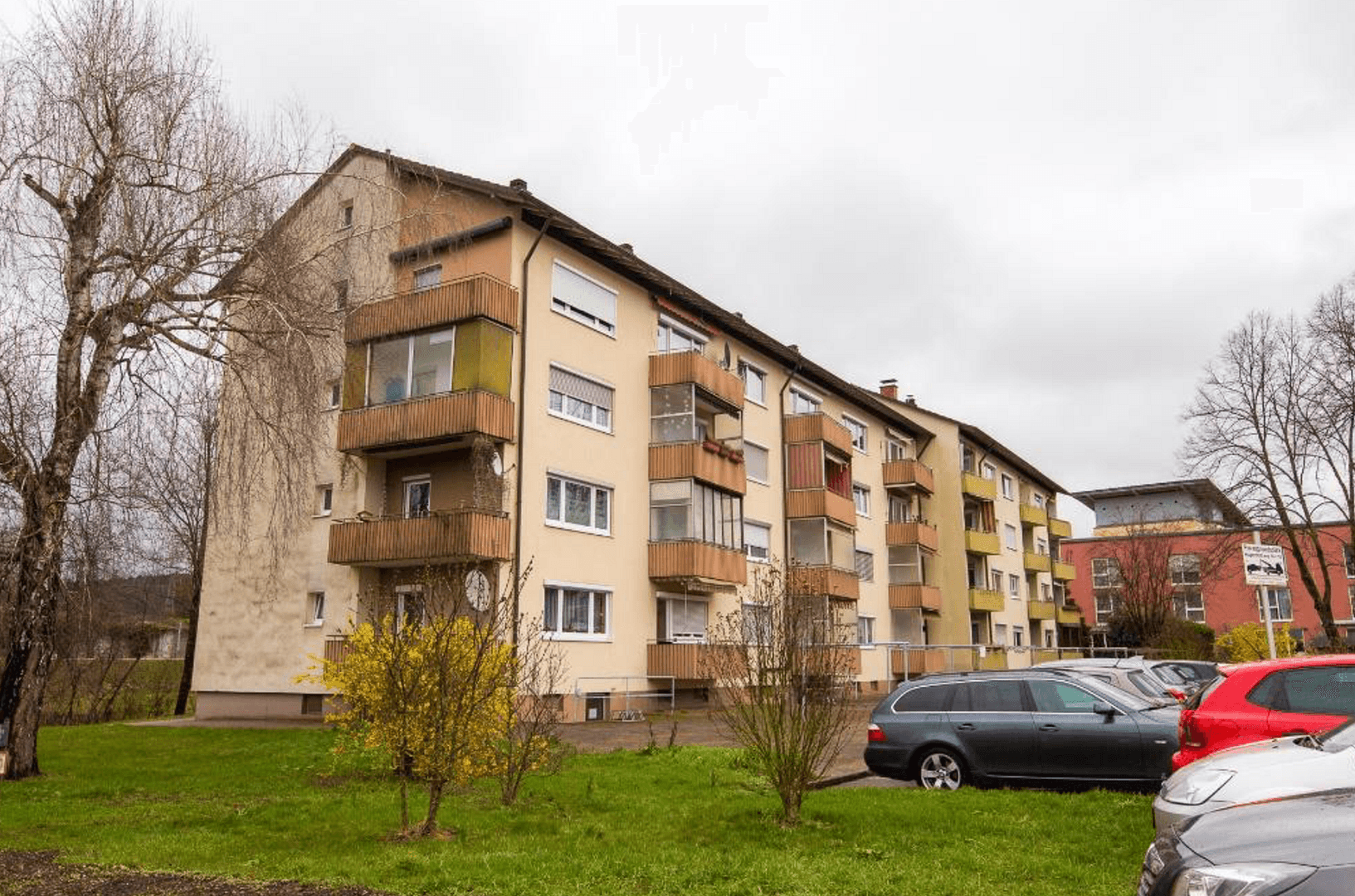 Pronájem bytu 3+1 60 m², Hugenmattweg 14, Lörrach, Bádensko-Württembersko Pronájem bytu 3+1 60 m², Hugenmattweg 14, Lörrach, Bádensko-Württembersko