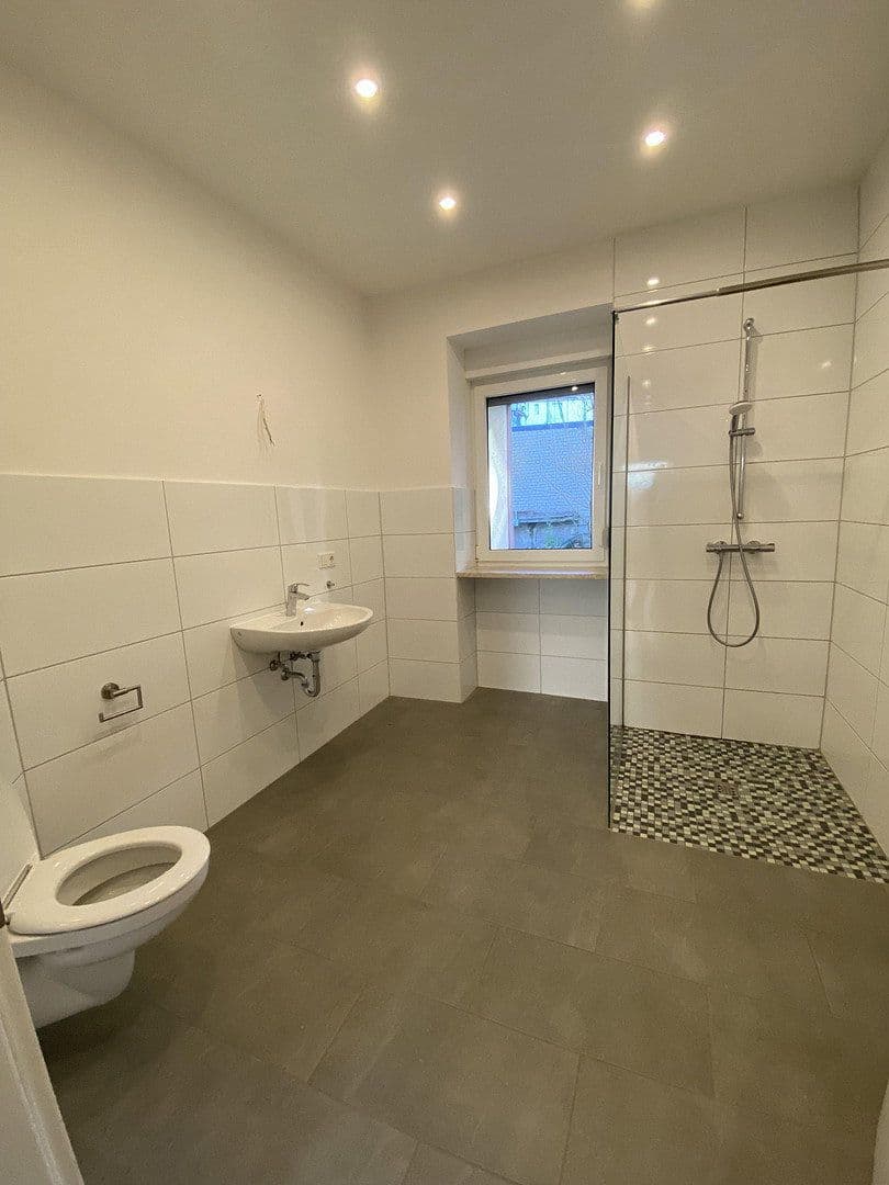 Pronájem bytu 2+1 60 m², Pirmasens, Porýní-Falc Pronájem bytu 2+1 60 m², Pirmasens, Porýní-Falc