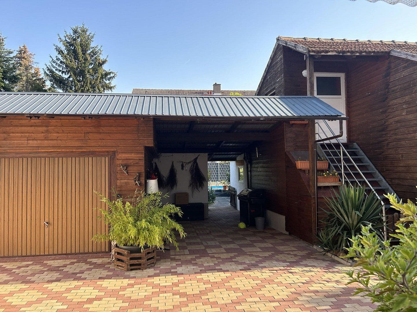 Pronájem bytu 5+1 140 m², Brühl, Bádensko-Württembersko Pronájem bytu 5+1 140 m², Brühl, Bádensko-Württembersko