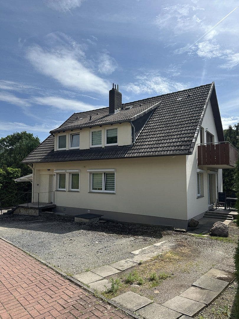 Prodej domu 240 m², pozemek 982 m², Hessisch Oldendorf, Dolní Sasko Prodej domu 240 m², pozemek 982 m², Hessisch Oldendorf, Dolní Sasko