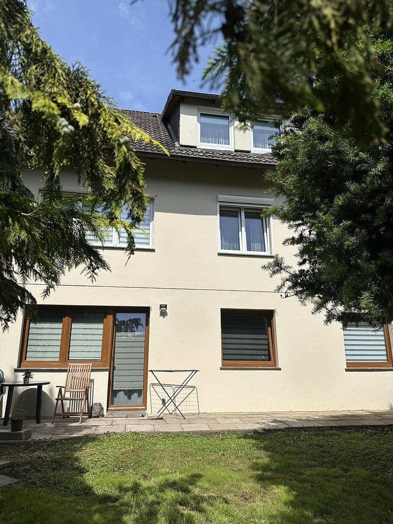 Prodej domu 240 m², pozemek 982 m², Hessisch Oldendorf, Dolní Sasko Prodej domu 240 m², pozemek 982 m², Hessisch Oldendorf, Dolní Sasko