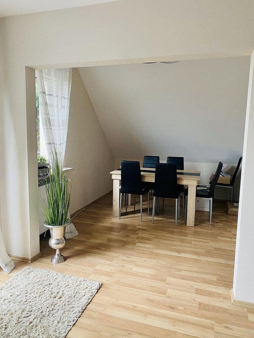 Prodej domu 240 m², pozemek 982 m², Hessisch Oldendorf, Dolní Sasko Prodej domu 240 m², pozemek 982 m², Hessisch Oldendorf, Dolní Sasko