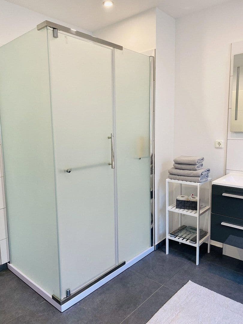Prodej domu 240 m², pozemek 982 m², Hessisch Oldendorf, Dolní Sasko Prodej domu 240 m², pozemek 982 m², Hessisch Oldendorf, Dolní Sasko