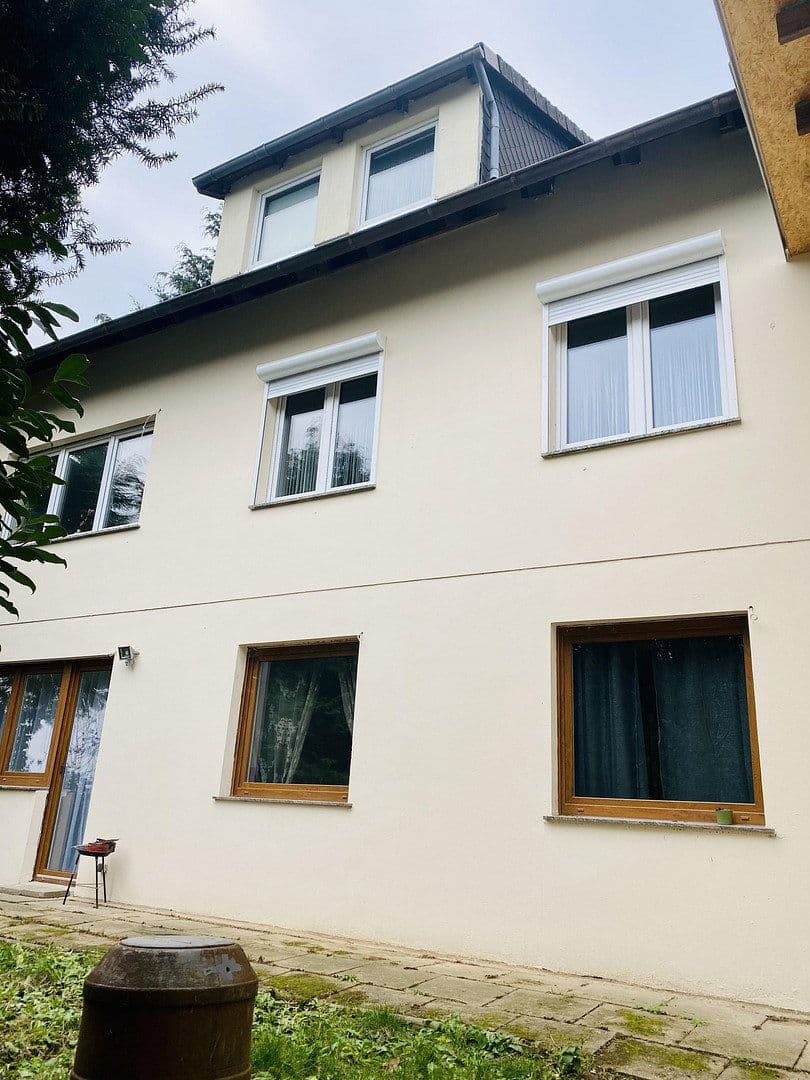 Prodej domu 240 m², pozemek 982 m², Hessisch Oldendorf, Dolní Sasko Prodej domu 240 m², pozemek 982 m², Hessisch Oldendorf, Dolní Sasko
