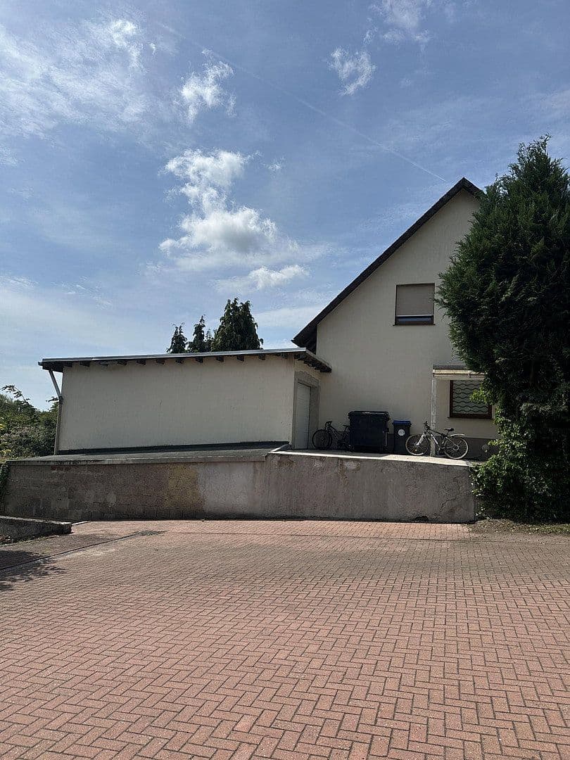 Prodej domu 240 m², pozemek 982 m², Hessisch Oldendorf, Dolní Sasko Prodej domu 240 m², pozemek 982 m², Hessisch Oldendorf, Dolní Sasko