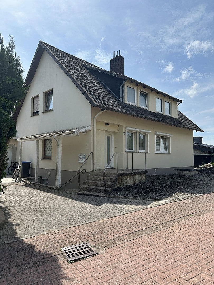 Prodej domu 240 m², pozemek 982 m², Hessisch Oldendorf, Dolní Sasko Prodej domu 240 m², pozemek 982 m², Hessisch Oldendorf, Dolní Sasko