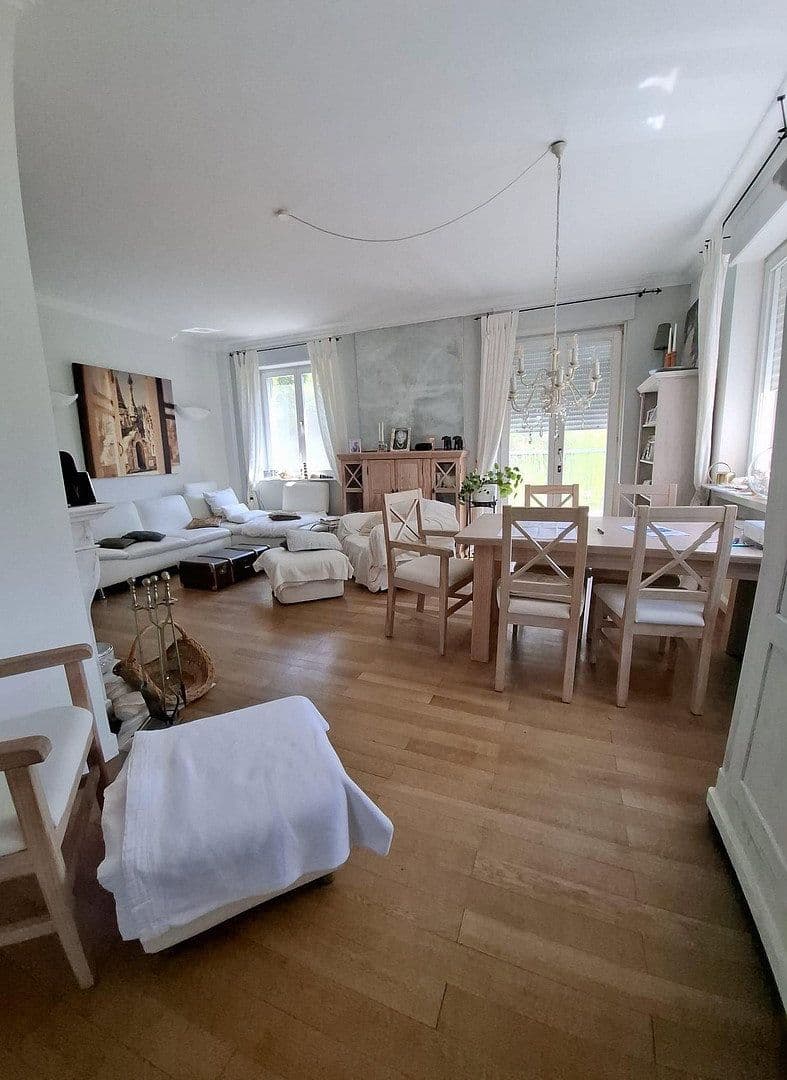 Prodej domu 357 m², pozemek 821 m², Brechen, Hessen Prodej domu 357 m², pozemek 821 m², Brechen, Hessen