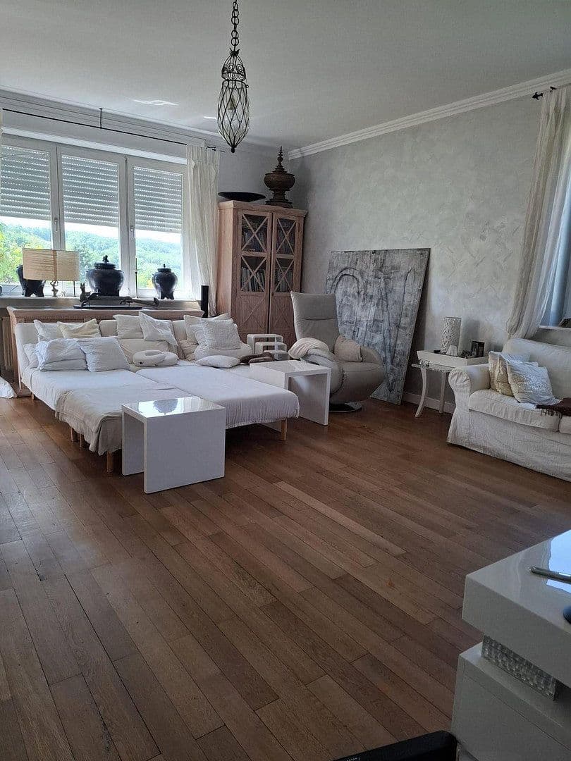 Prodej domu 357 m², pozemek 821 m², Brechen, Hessen Prodej domu 357 m², pozemek 821 m², Brechen, Hessen