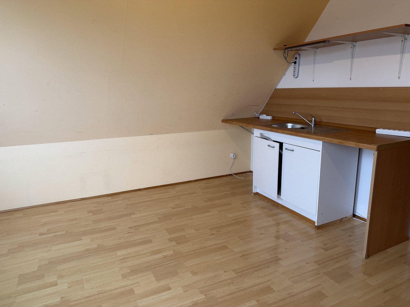 Prodej domu 165 m², pozemek 565 m², Kutenholz, Dolní Sasko Prodej domu 165 m², pozemek 565 m², Kutenholz, Dolní Sasko