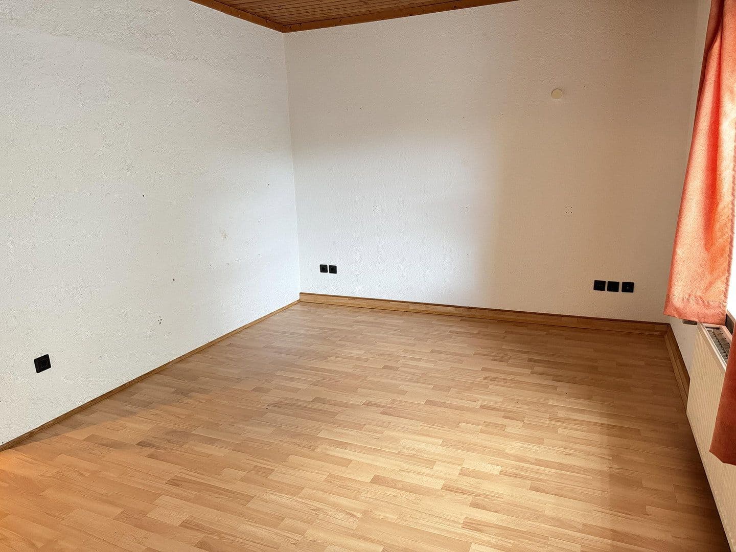 Prodej domu 165 m², pozemek 565 m², Kutenholz, Dolní Sasko Prodej domu 165 m², pozemek 565 m², Kutenholz, Dolní Sasko