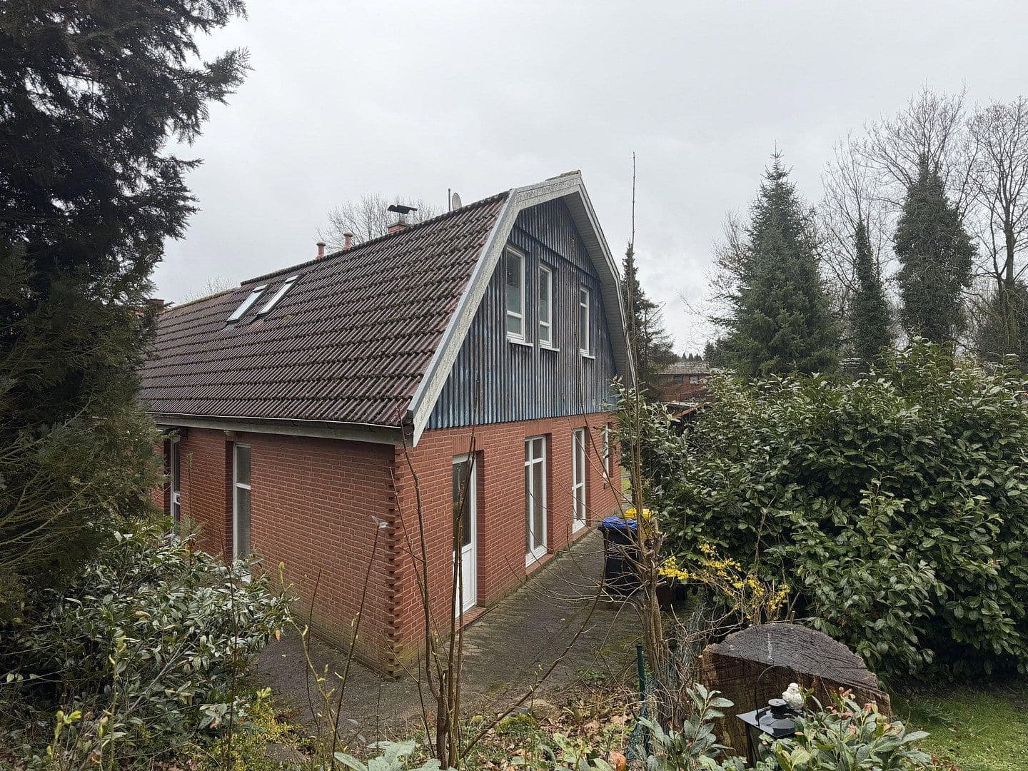 Prodej domu 165 m², pozemek 565 m², Kutenholz, Dolní Sasko Prodej domu 165 m², pozemek 565 m², Kutenholz, Dolní Sasko