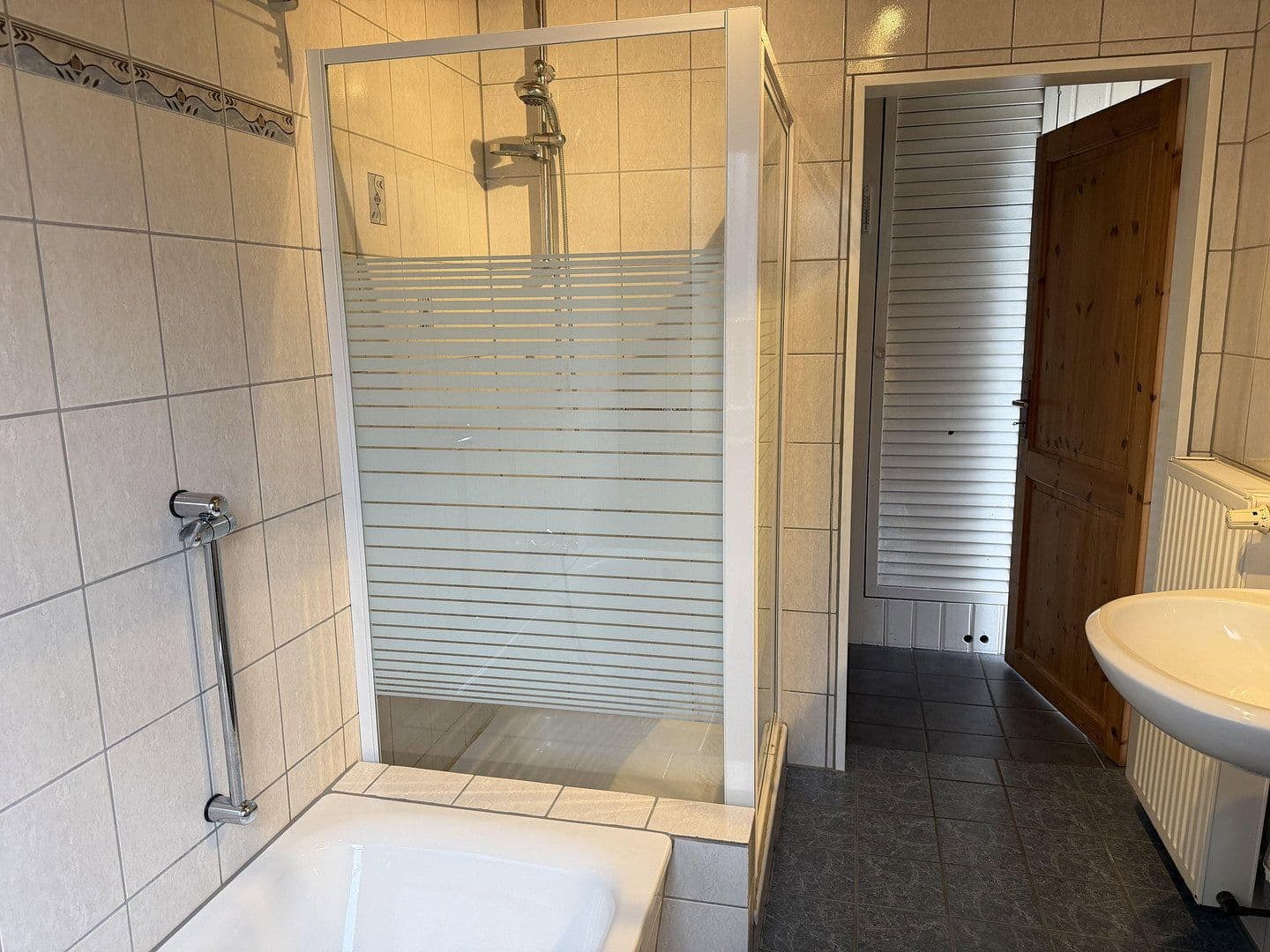 Prodej domu 165 m², pozemek 565 m², Kutenholz, Dolní Sasko Prodej domu 165 m², pozemek 565 m², Kutenholz, Dolní Sasko